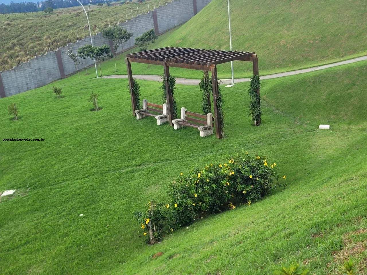 Terreno à venda com 250m² de terreno no Loteamento Floresta, São José dos Campos (SP) — foto 2 de 15