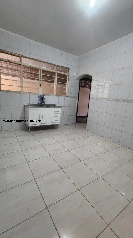 Casa à venda com 2 quartos, 1 suíte, 3 vagas e 110m² no Cidade Morumbi, São José dos Campos (SP) — foto 4 de 9