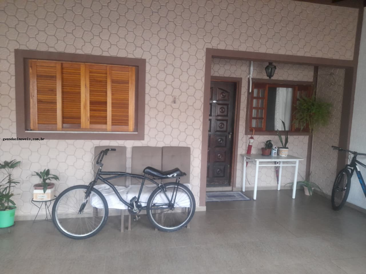 Casa à venda com 4 quartos, 1 suíte, 2 vagas e 136m² no Conjunto Residencial Trinta e Um de Março, São José dos Campos (SP) — foto 3 de 18